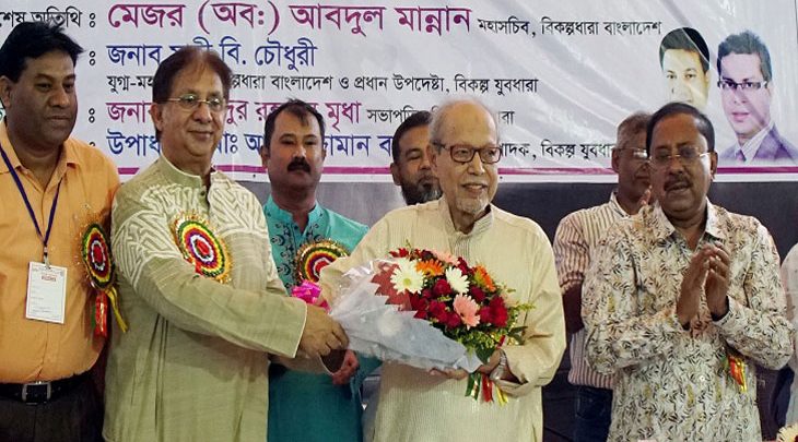 শমসের মবিন চৌধুরী বিকল্পধারা বাংলাদেশে যোগ দিয়েছেন