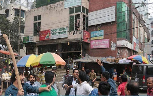 মির্জা আব্বাসের গণসংযোগে হামলা