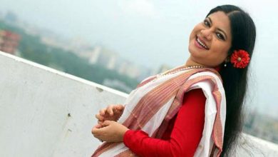 কণ্ঠশিল্পী কনকচাঁপার ফেসবুক আইডি হ্যাক করে অর্থ দাবি