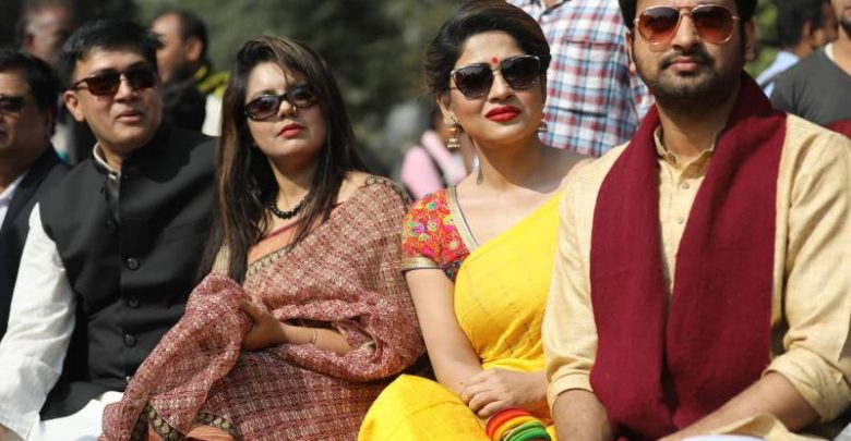 নৌকার প্রচারণায় একঝাঁক তারকা