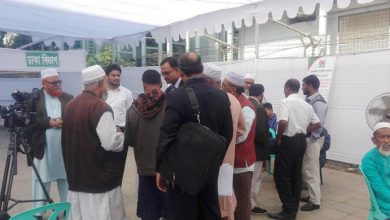 প্রার্থিতা ফিরে পেতে শেষ দিনে ইসিতে প্রার্থীরা
