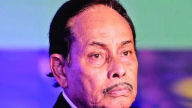 উন্নত চিকিৎসরার জন্য সিঙ্গাপুরে এইচ এম এরশাদ