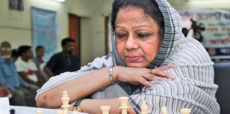 নারী দাবায় চ্যাম্পিয়ন রানী হামিদ 1 JG