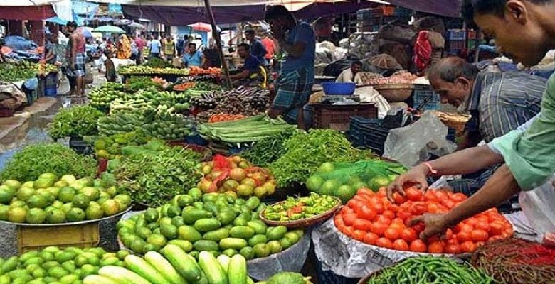 রমজানে রাজধানীর সবজির বাজার এখনো চড়া 1 সবজি