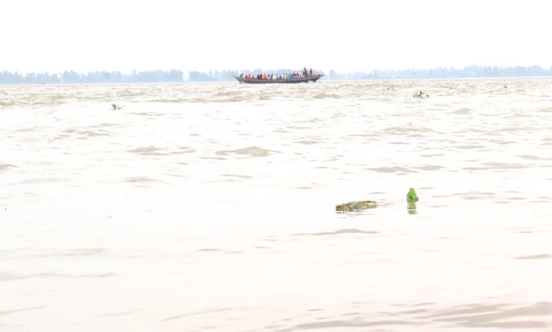 বন্যা কবলিত এলাকায় বাসিন্দাদের দুর্ভোগ, ফসলের ক্ষতি 1 বন্যা 2