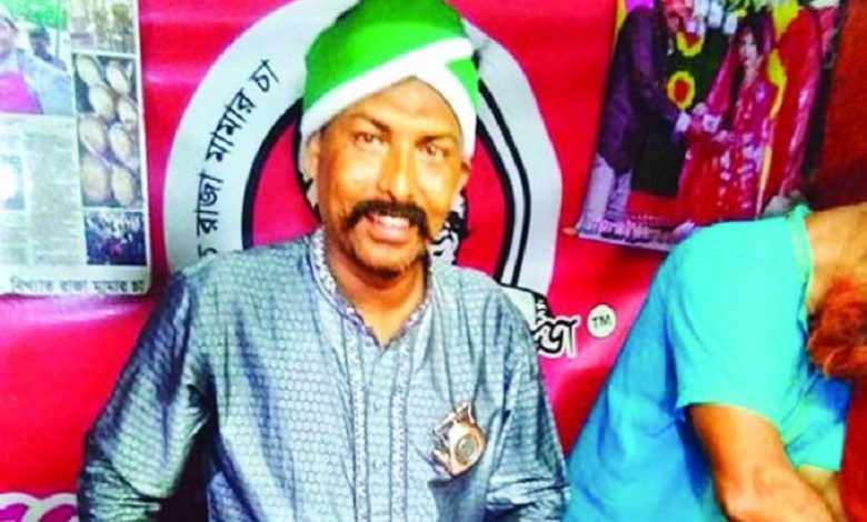 শুধু চা বিক্রি করেই সোশ্যাল মিডিয়ার আলোচিত রাজা মিয়া 1 রাজা
