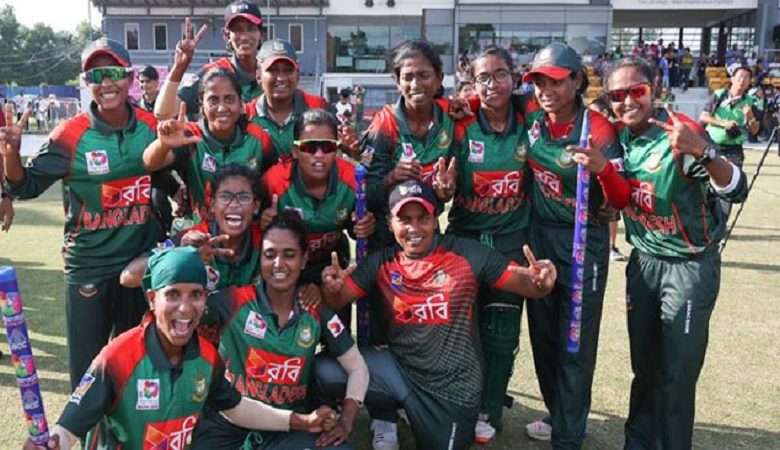 মিশন সফল করে দেশে ফিরেছে নারী ক্রিকেট দল 1 নারী