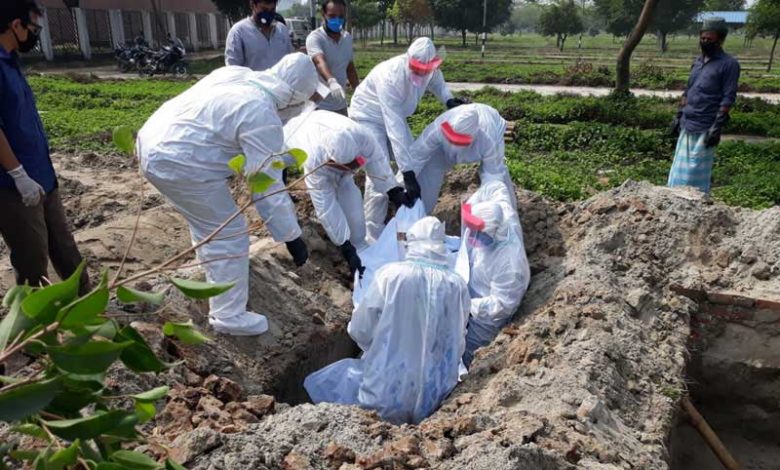 দেশে করোনায় আরও তিন জনের মৃত্যু, শনাক্ত ৩২৭ 1 165542corona grave