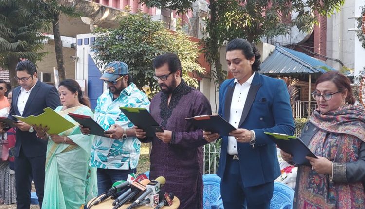 জায়েদ-ডিপজলদের শপথ পাঠ করালেন সভাপতি কাঞ্চন 1 zayed kanchan22 1 750x430 3333333333333333333