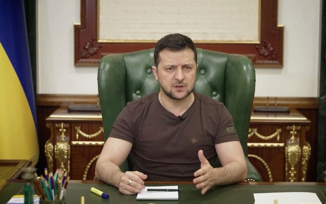 zelensky ukraine 110322 01