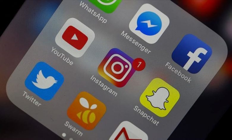 blocks social media t 111