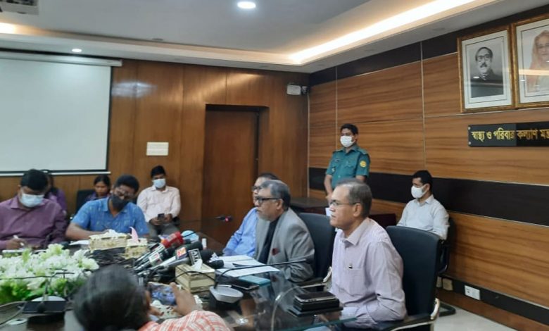 টিকা নিয়ে টিআইবির প্রতিবেদন উদ্দেশ্যপ্রণোদিত; স্বাস্থ্যমন্ত্রী 1 health 20220425130255 8989