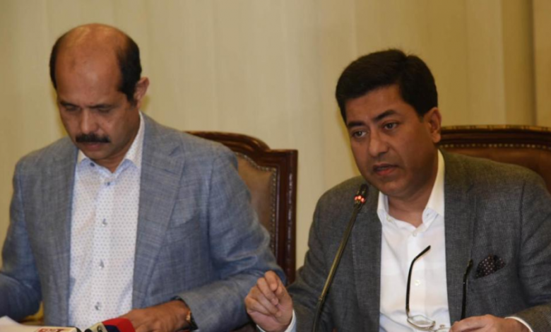 নতুন দুই রুটে নামছে নগর পরিবহনের ৫০ বাস 1 image 1 029179b785e5b545534441bcca3da0a7