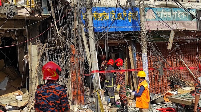 গুলিস্তানে বিস্ফোরণ: দ্বিতীয় দিনের উদ্ধার অভিযান শুরু 1 GULISTAN