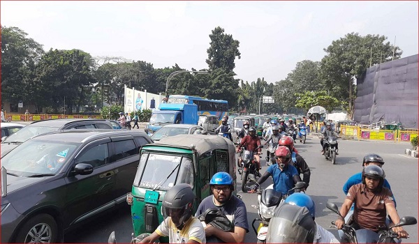 অবরোধে যানবাহন চলাচল স্বাভাবিক 1 রাজ