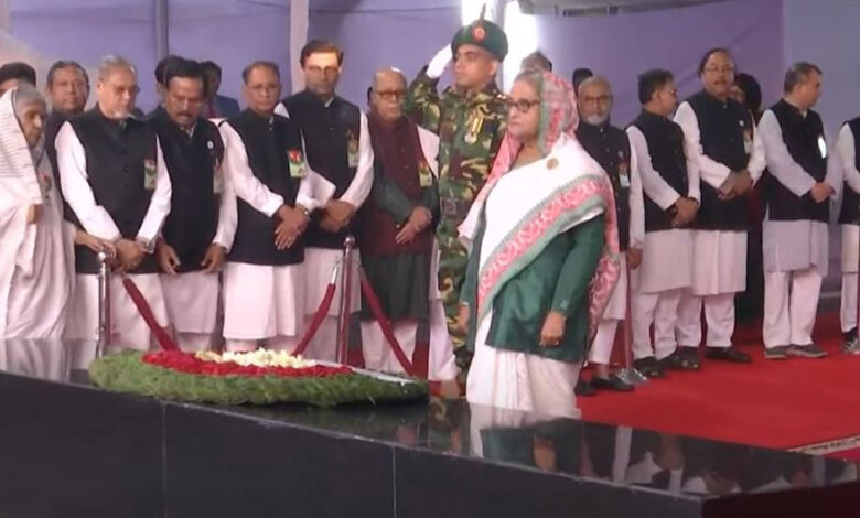 বঙ্গবন্ধুর প্রতিকৃতিতে প্রধানমন্ত্রীর শ্রদ্ধা 1 PM Sordha Normal 1