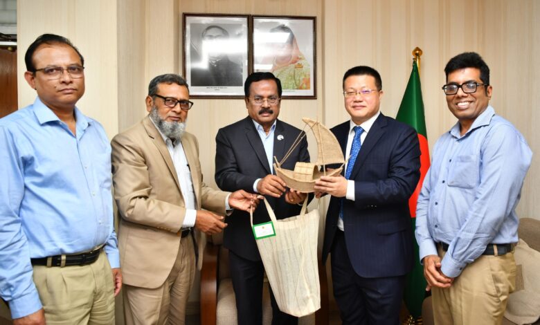 বাংলাদেশে চীনের উদ্যোক্তাদের বস্ত্র ও পাট খাতে বিনিয়োগের আহবান বস্ত্র ও পাট মন্ত্রীর 1 WhatsApp Image 2024 03 28 at 17.46.29