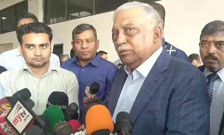 সড়কে চাঁদাবাজি রোধে কঠোর অবস্থানে আইনশৃঙ্খলাবাহিনী: স্বরাষ্ট্রমন্ত্রী 1 কামাল 2