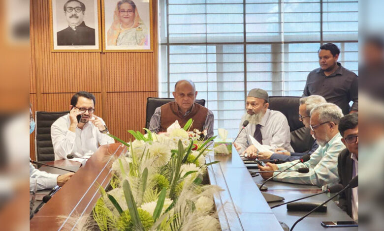 দগ্ধ অনেকেরই অবস্থা শঙ্কামুক্ত নয়: স্বাস্থ্যমন্ত্রী 1 সেন 4