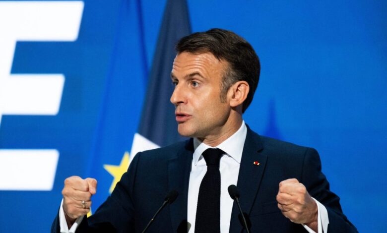 Macron 1