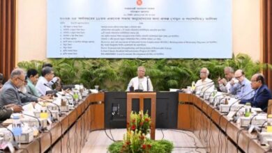 রাজধানীর আগারগাঁও এনইসি সভাকক্ষে আজ শনিবার (২৪ মে) অনুষ্ঠিত একনেক সভায় অংশ নেন প্রধান উপদেষ্টা অধ্যাপক ড. মুহাম্মদ ইউনূস। ছবি : পিআইডি