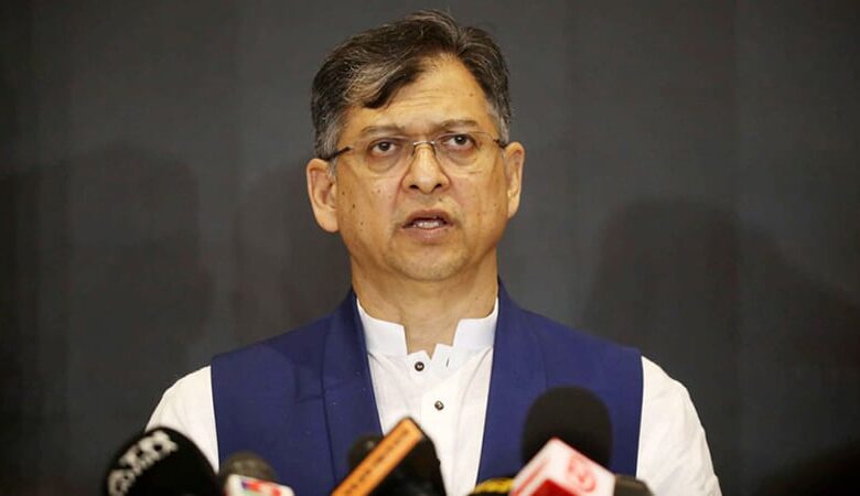 ডাকসুতে বিজয়ীদের অভিনন্দন জানালেন সালাহউদ্দিন আহমেদ 1 salahuddin ahmed