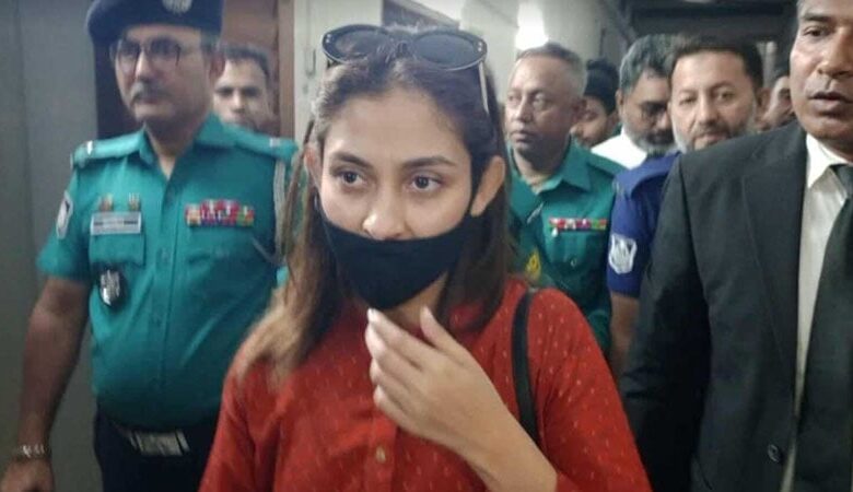 আত্মসমর্পণ করে জামিন নিলেন মেহজাবীন 1 Mehjabin jamin