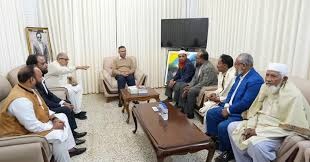 তারেক ১২ দল