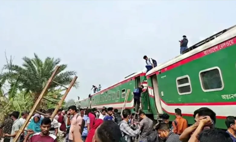 বগুড়ায় লাইনচ্যুত বগি উদ্ধার, ট্রেন সচল হতে সময় লাগবে আরও ৫ ঘণ্টা 1 7617830aaf442bad447f468f78c839fe 69bb7967d4cc4