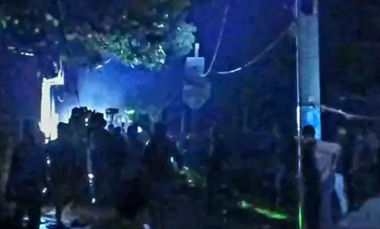 ব্রাহ্মণবাড়িয়ায় টাকা লেনদেনের জেরে টর্চ জ্বালিয়ে সংঘর্ষ, আহত ৩০ 1 2db8ed9874930ff2251a9ba787a39e02 69ef0f68b96d9