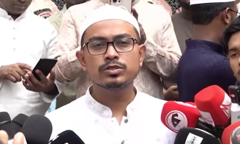 ‘জুবায়ের-মুসাদ্দিককে থানার গেট থেকে ওসি রুম পর্যন্ত মারতে মারতে নিয়ে যাওয়া হয়’ 1 924801a53f8f8e42ec1dd685854726c0 69eb604ee93bd