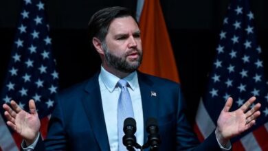 JD VAnce 4bece8c9e0462b4e9281601c31340905