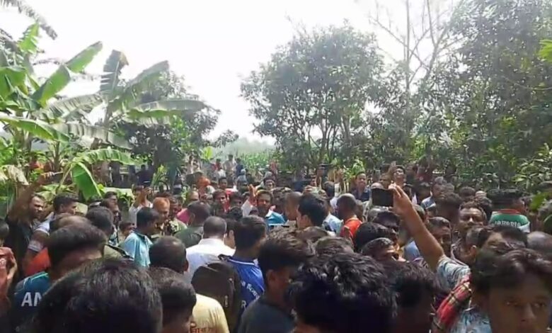 গরুর মাংস বলে ঘোড়ার মাংস বিক্রি: দিনাজপুরে ৩ জনের কারাদণ্ড, ১২ মণ মাংস জব্দ 1 Untitled 2