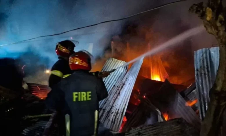প্রেম নিয়ে বিরোধে পাল্টাপাল্টি হামলা, বাড়িতে অগ্নিসংযোগ 1 ab5ae7f14c71c95c6dc7775c949430f8 69eed0db56f36