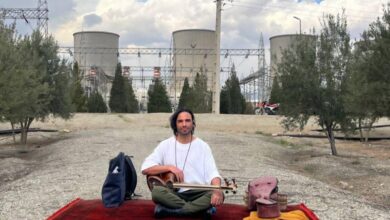 iranian musician makes music at damavand plant to help protect site 3217594 20260406233208