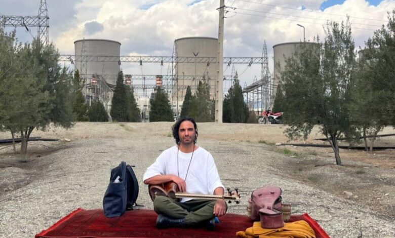 iranian musician makes music at damavand plant to help protect site 3217594 20260406233208