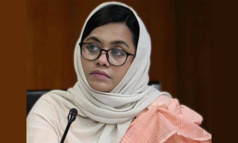 ‘রাতে বাসায় ঢোকার সময় দেখি দুইজন মোটরসাইকেল নিয়ে দাঁড়িয়ে আছে’ 1 1777622739 b3cfc244cc0bf0bad59dcdae194b08aa
