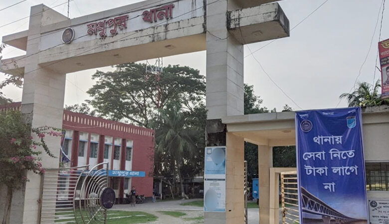 ছাগল উদ্ধার করতে সেপটিক ট্যাংকে নেমে ৪ জনের মৃত্যু 1 122 1781934565