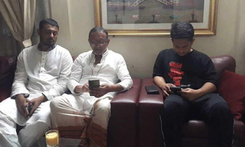 নিষিদ্ধ ছাত্রলীগ নেতার শ্বশুরবাড়িতে নাসীরুদ্দীন-সারজিস 1 Untitled 1 35